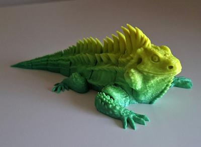 Caméléon préhistorique articulé