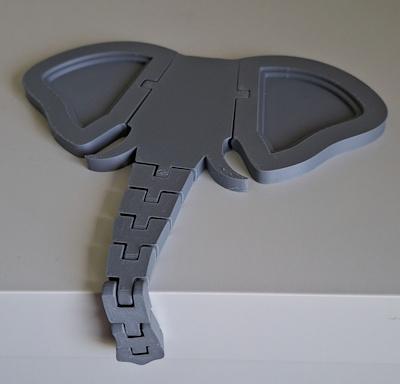 Tête d'éléphant articulée