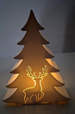 Sapin avec cerf